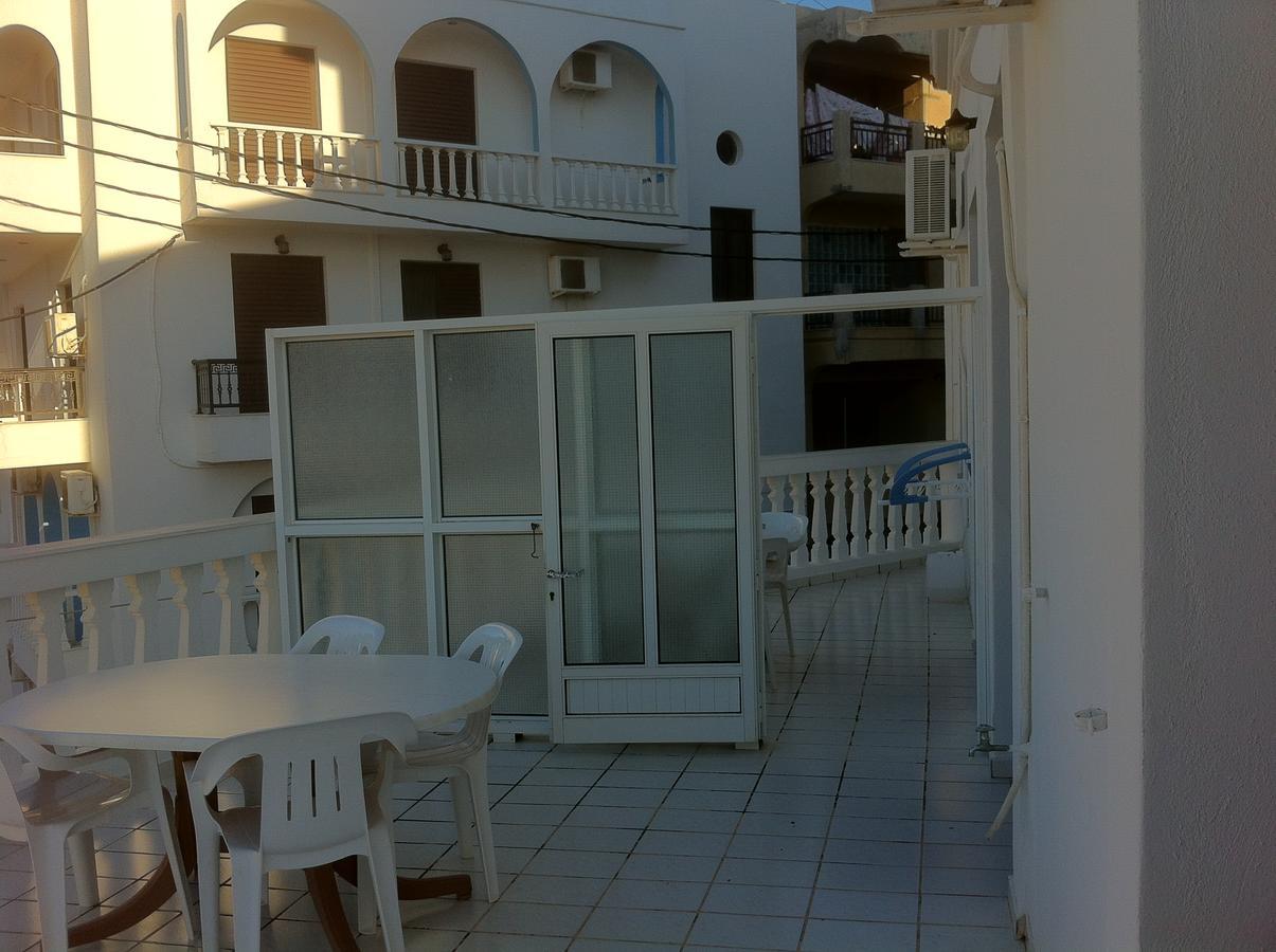 White House Hotel-Apart Карпатос Екстериор снимка